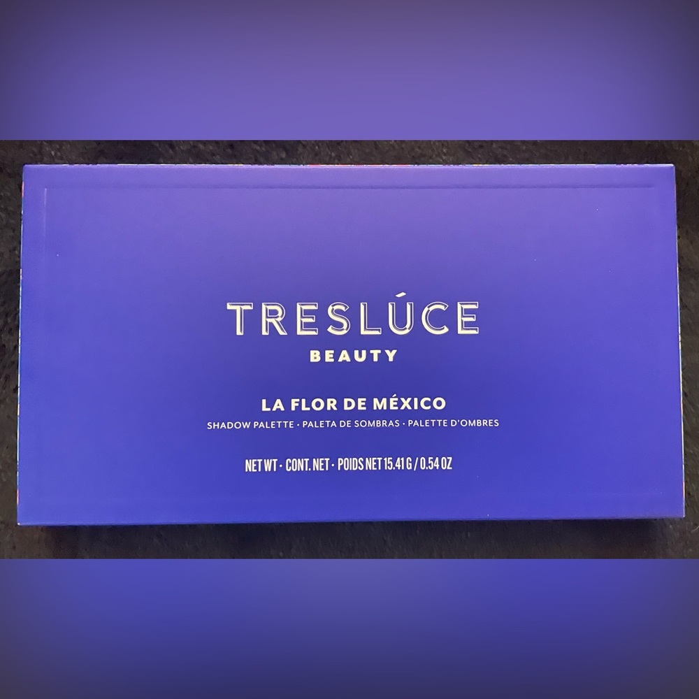 Tresluce Eyeshadow Palette